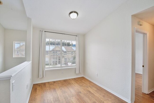 Foto del edificio - Stylish 3/2 Corner-Unit Condo with Resort ...