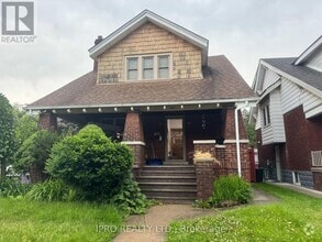 Building Photo - 1395-1395 Dougall Ave