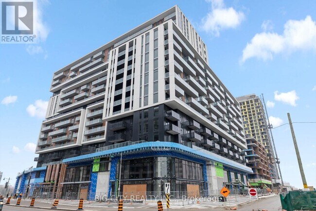 Photo du bâtiment - 8119-8119 Birchmount Rd