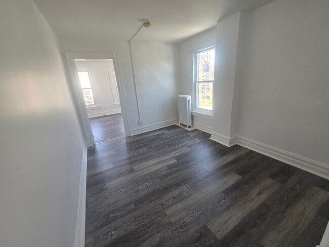 Foto del edificio - 450 Maple St