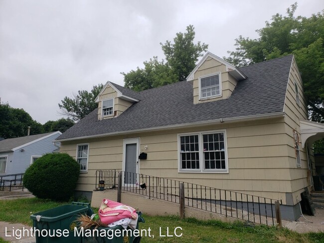 Building Photo - 4 br, 3 bath House - 50 Warsaw St.