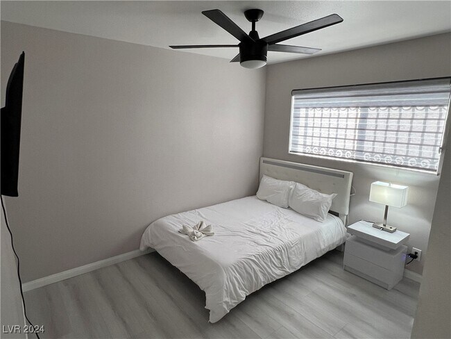 Foto del edificio - 3001 S Carruth St