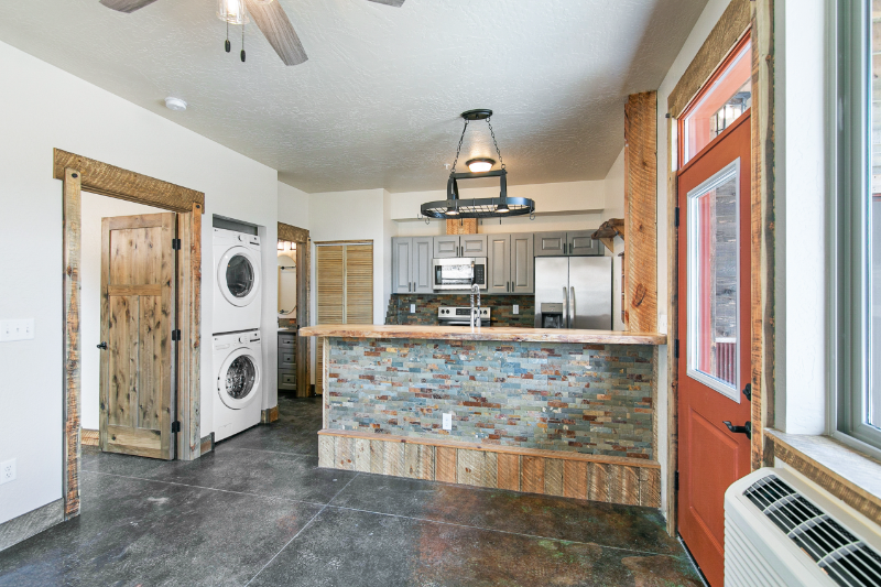 Foto principal - 6232 Three Needles Ln
