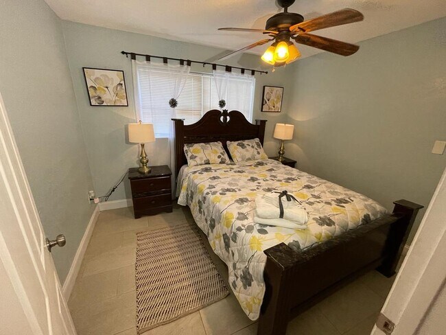 Building Photo - 226 SW 15th Ave