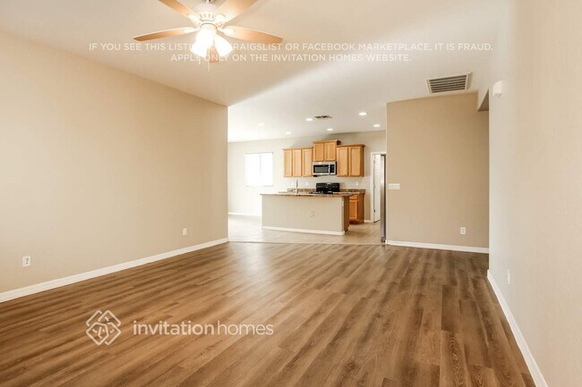 Foto del edificio - 7133 N 73rd Dr