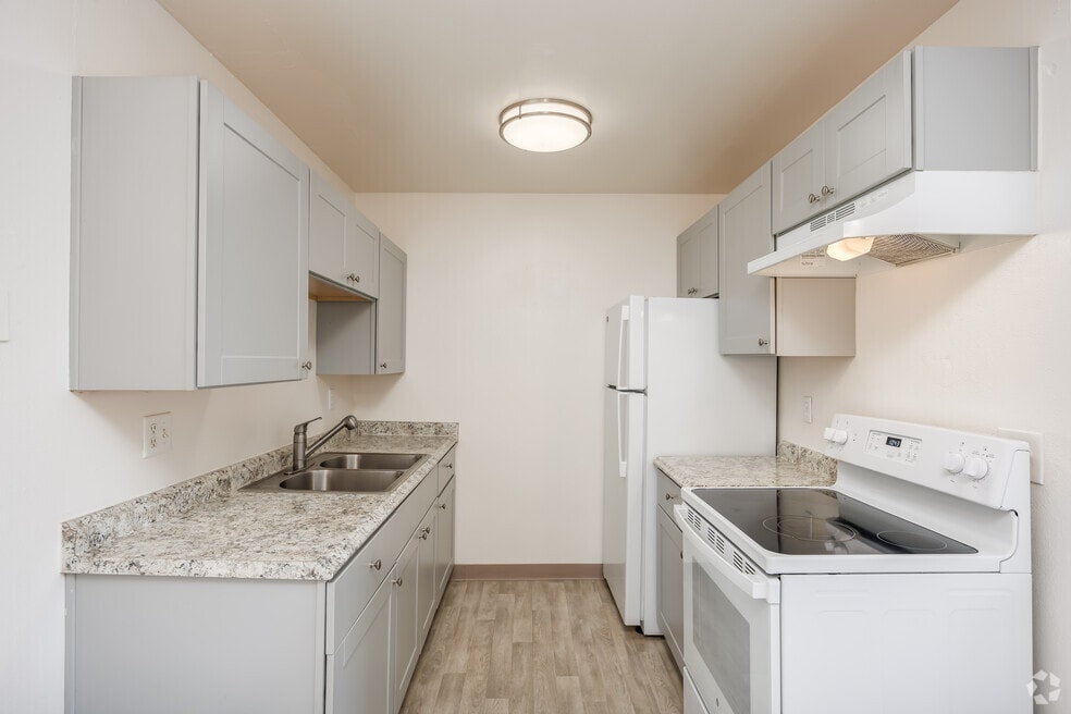 Essex Manor Apartments