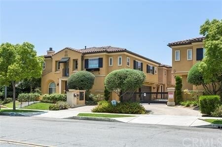 Building Photo - 719 S Old Ranch Rd