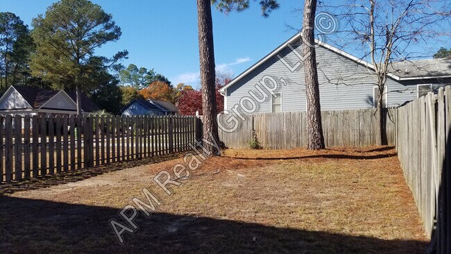 Building Photo - 3-bedroom home off Alpine Road.