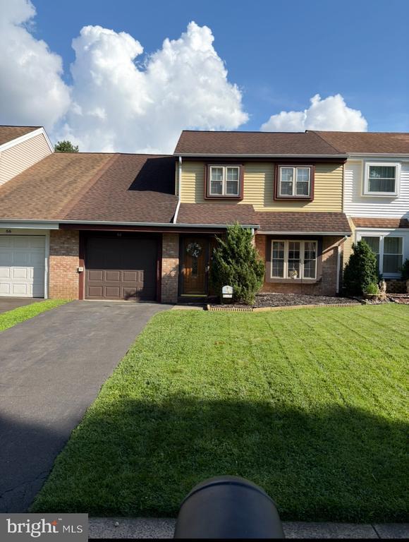 Foto principal - 68 Greenwoods Dr