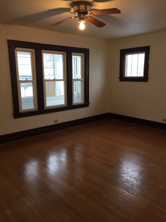 Foto del edificio - 822 Avery Ave