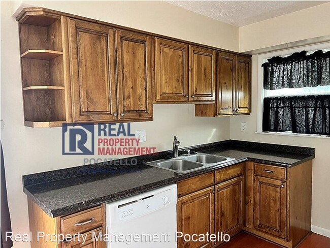 Building Photo - 4 br, 2 bath House - 1154 W Eldredge