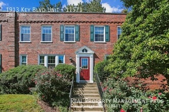 Building Photo - 1913 Key Blvd