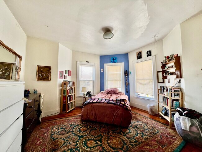 Foto del edificio - 75 Carolina Ave