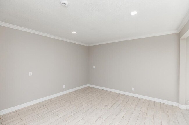 Foto del edificio - 185 El Pinto