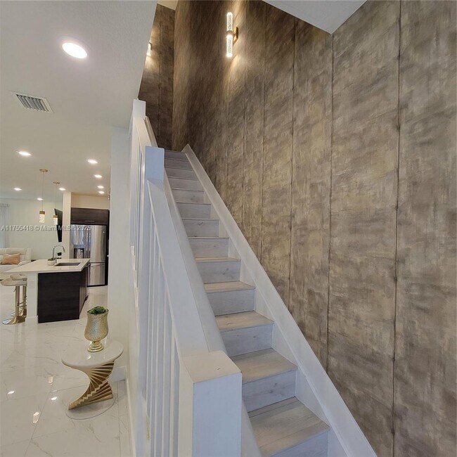Foto del edificio - 10440 NW 67th St