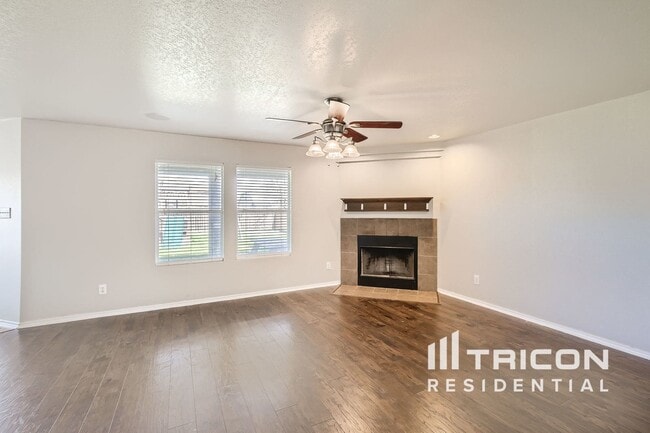 Foto del edificio - 1537 Cap Stone Ridge