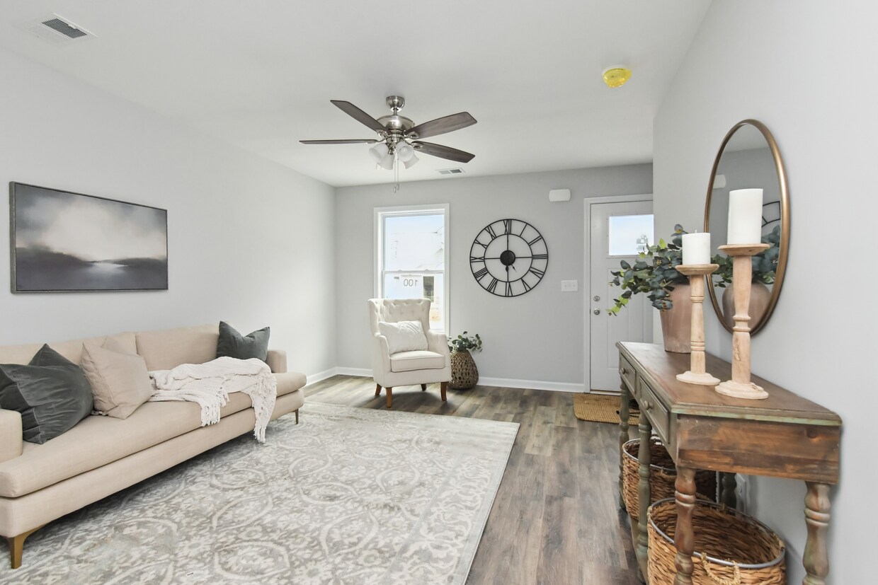 Stanley Village Townhomes Townhomes for Rent Burns, TN