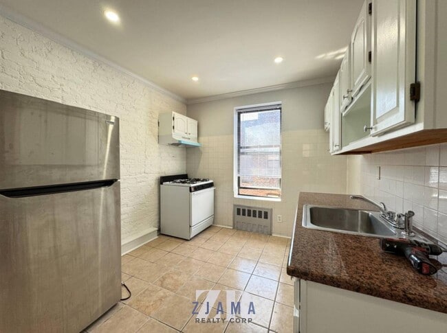 Building Photo - 354 Bay Ridge Pkwy