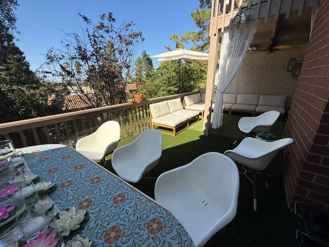 Building Photo - 109 El Porton