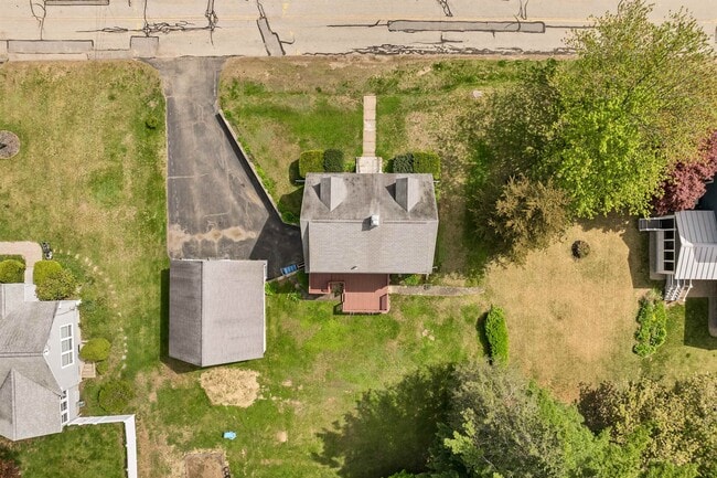 Building Photo - 100 Essex Ave
