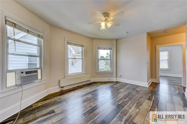 Building Photo - 37 E Somerset St
