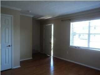Building Photo - 415 Parkdale Dr