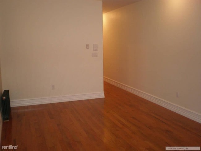 Building Photo - 18 W 103rd St