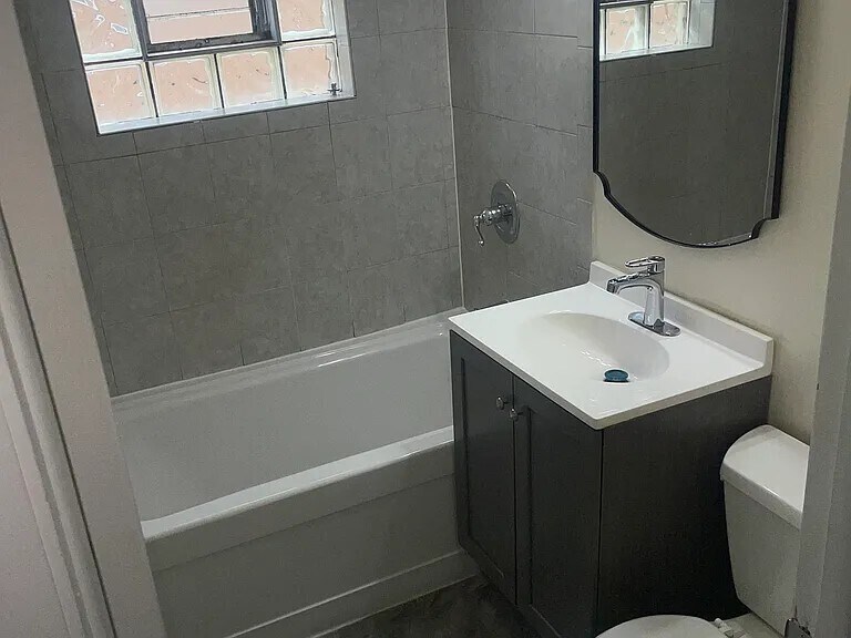 Foto del edificio - 315 Oglesby Ave