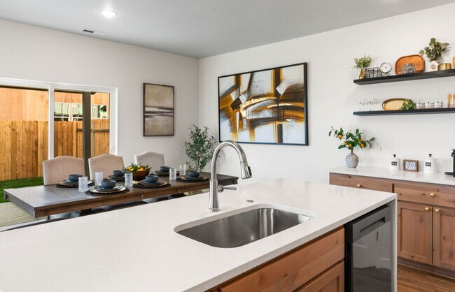 Foto del edificio - New Construction - Modern Home