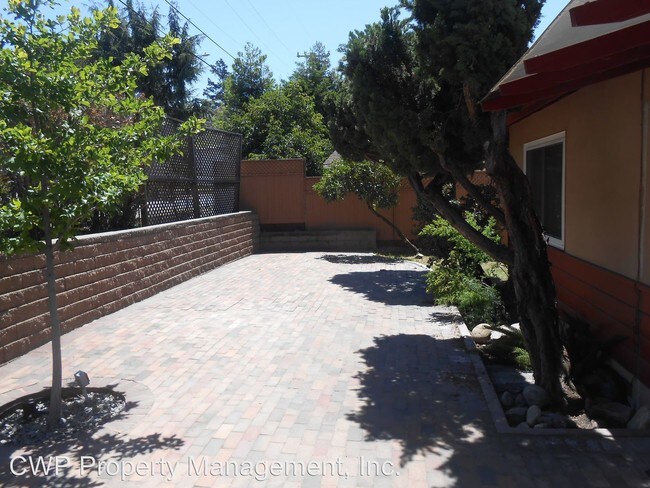 Building Photo - 14645 Darius Way