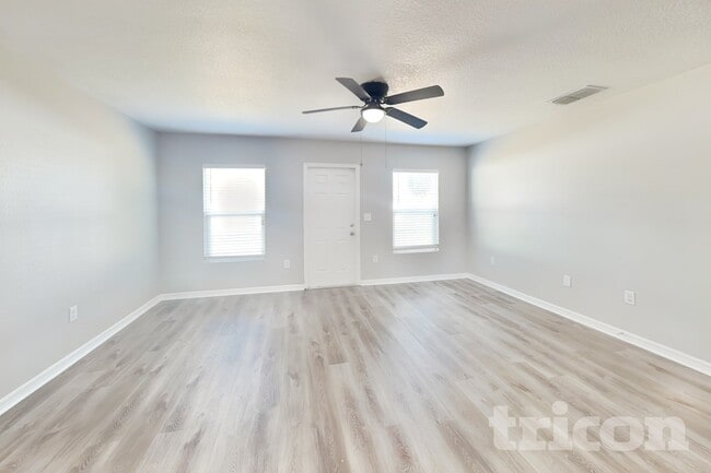 Building Photo - 8397 Coral St