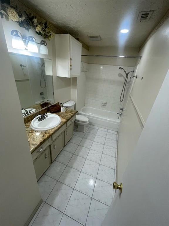 Primary Photo - 12 Barcelona Ct