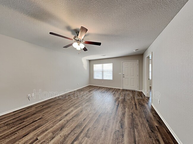 Building Photo - 10024 Valley Ridge Dr