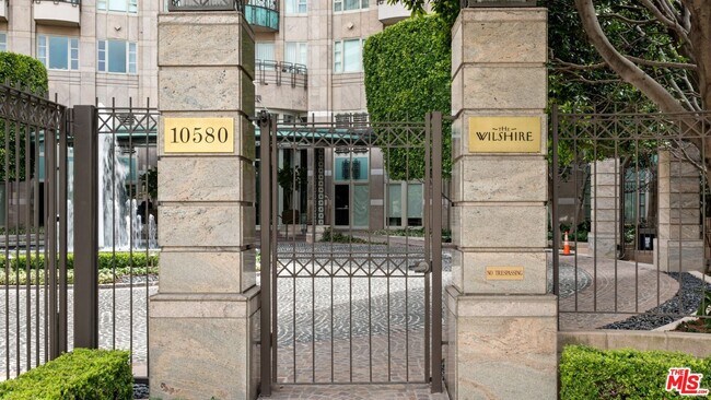 Foto del edificio - 10580 Wilshire Blvd