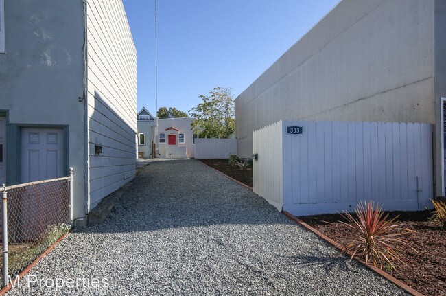 Building Photo - 333 San Diego Ave