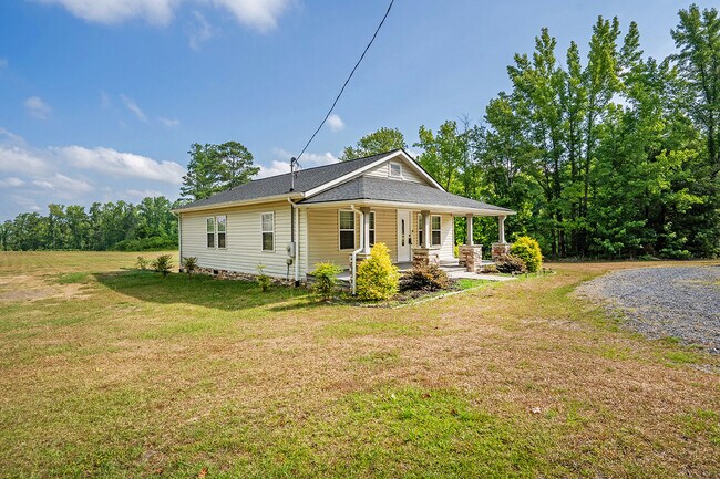 Building Photo - 6730 NC 210 S