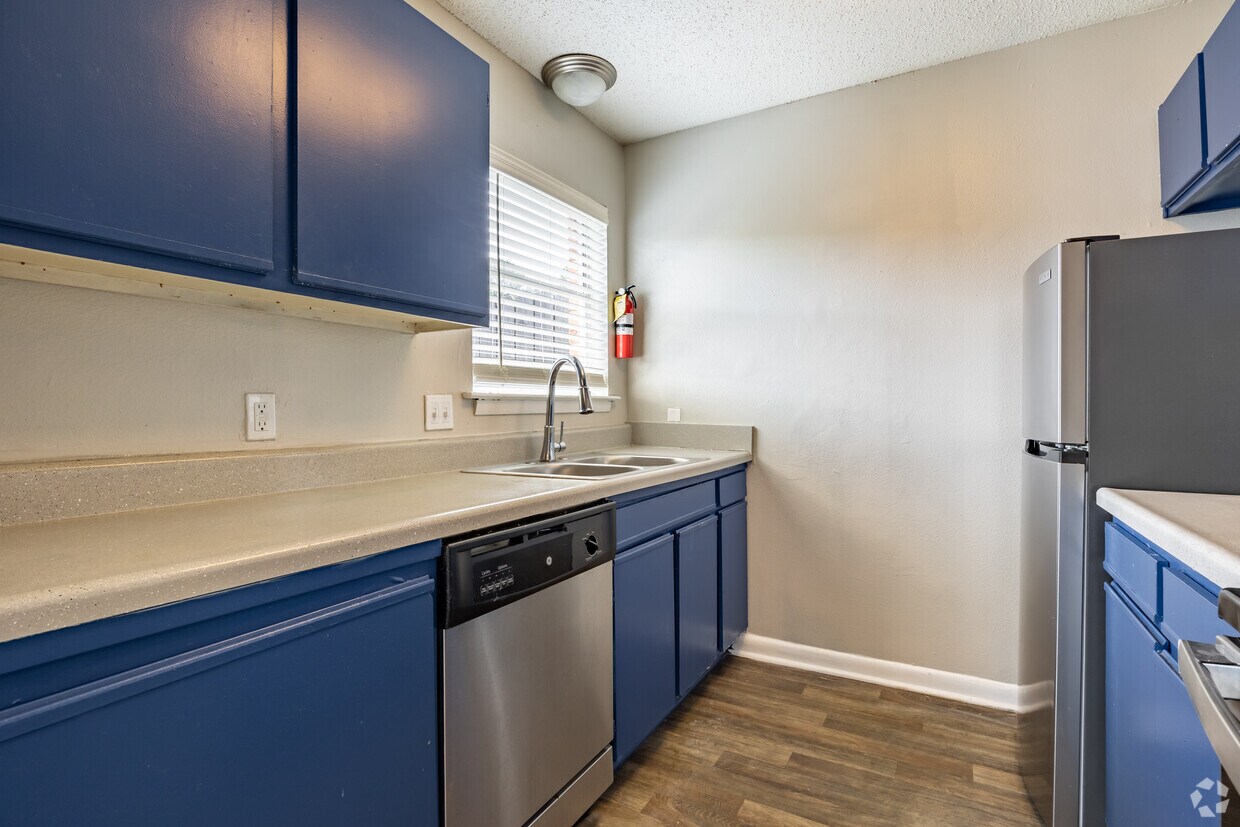 Cedarview Townhomes Apartments in Jonesboro, GA