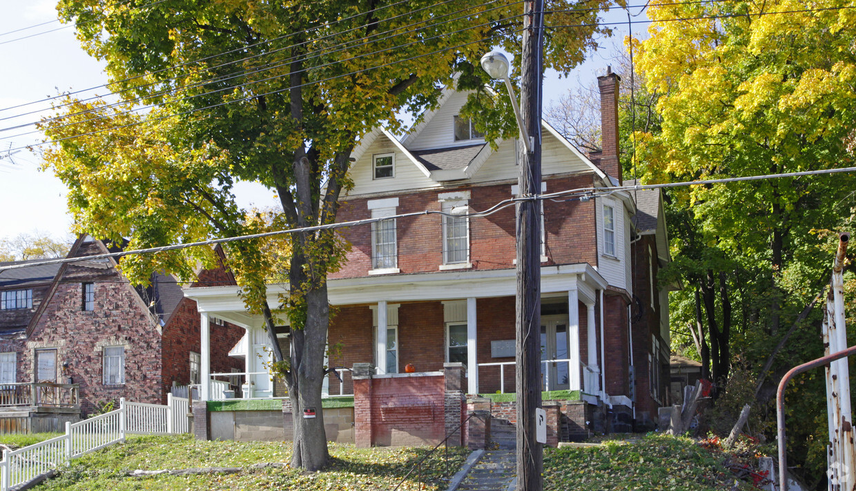 Primary Photo - 205 N Negley Ave