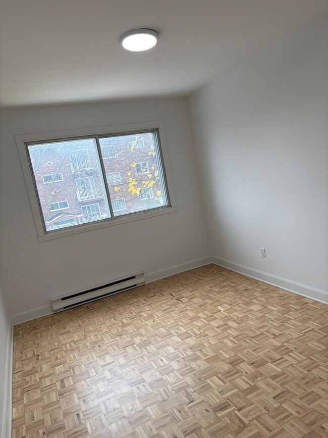 Building Photo - 11958 Av. Matte