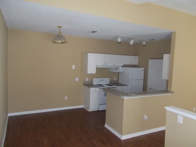 Building Photo - 856 Grand Regency Pointe