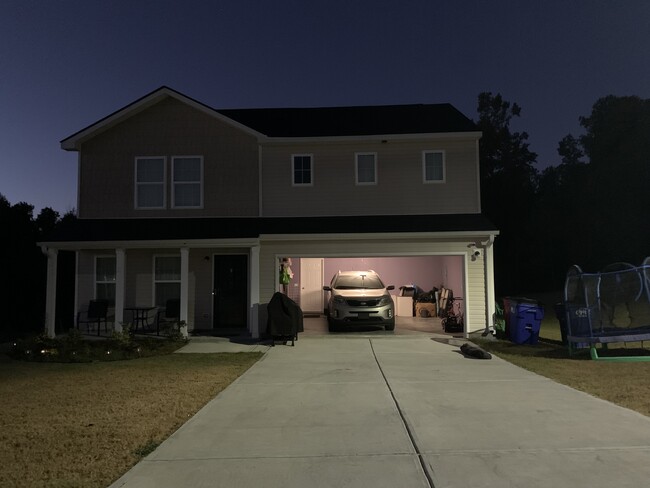 Building Photo - 417 Kildare Way