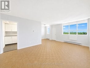 Building Photo - 525 Eglinton Ave E