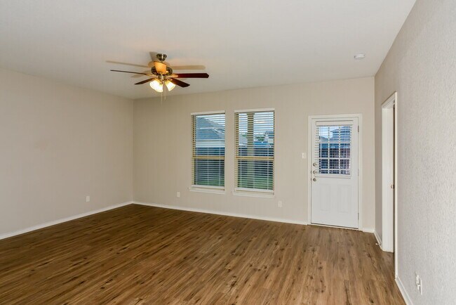Foto del edificio - 3210 Saylers Creek