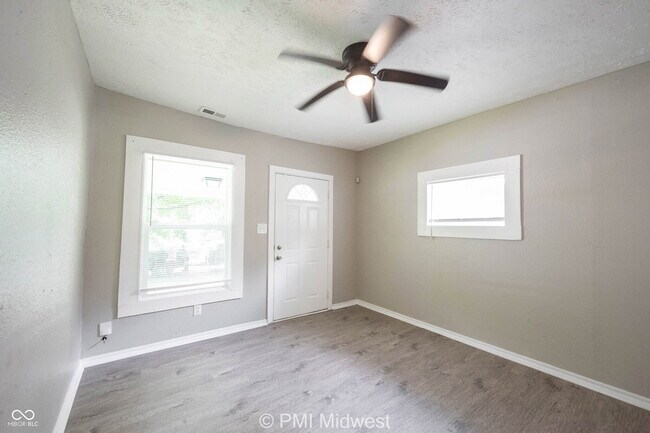 Foto del edificio - 2903 N Chester Ave