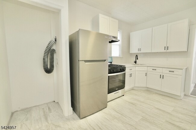 Foto del edificio - 11 Howard Pl