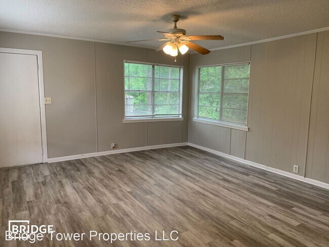 Building Photo - 4 br, 2 bath House - 815 S Willow Street