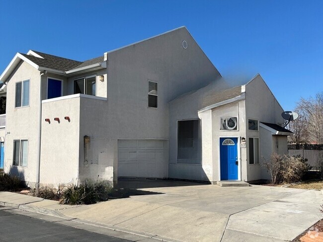 Building Photo - 723 E Dorado Ct