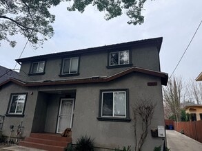 Building Photo - 145 E 36th St