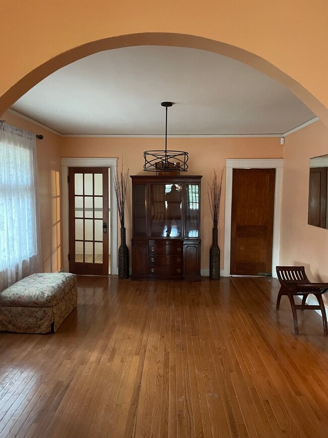 Photo - 2801 Clermont St House