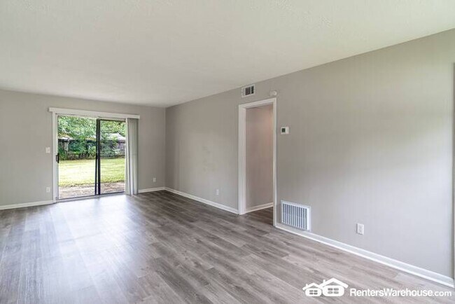 Building Photo - Reduced! And...$500 off rent for December!